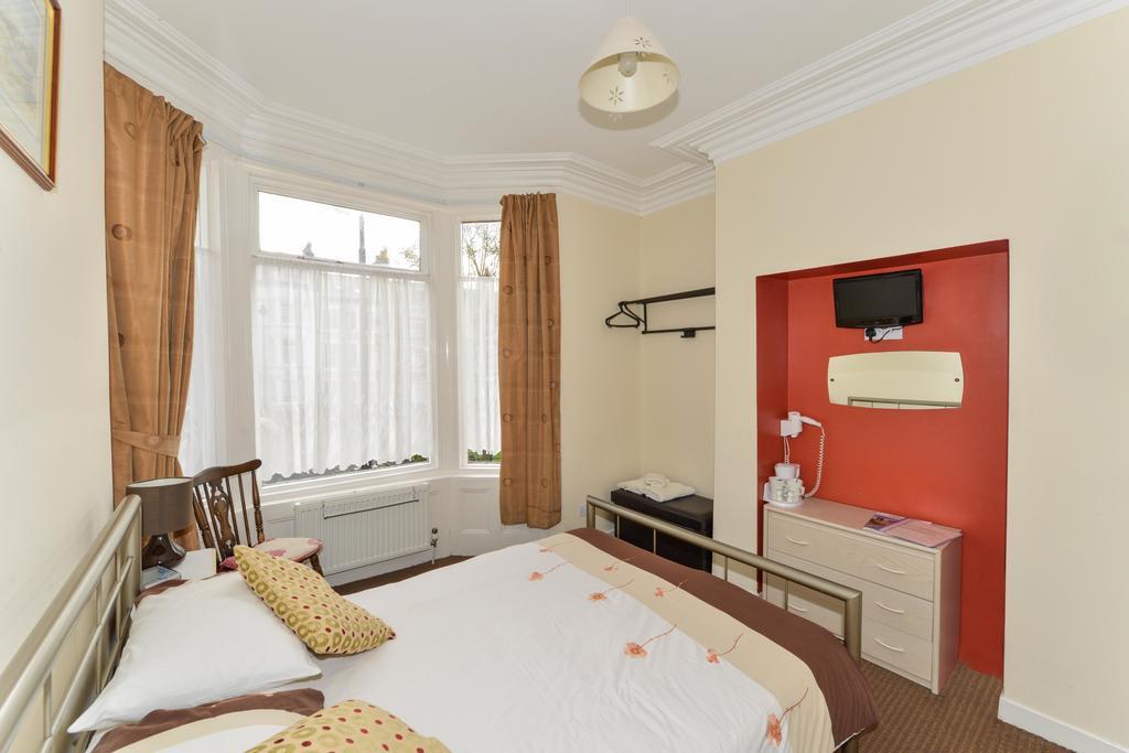 סקארבורו Aartswood Guest House חדר תמונה